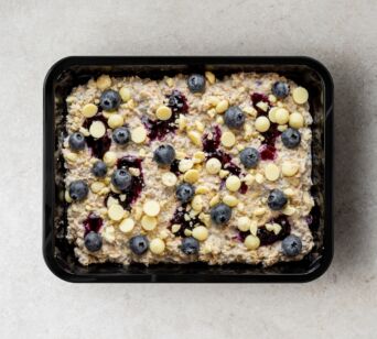 High Protein Overnight Oats - Blueberry White Chocolate