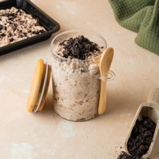 High Protein Overnight Oats - Cookies & Cream