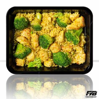Zilvervliesrijst - Vegan kipfilet blokjes - Broccoli (Bombay Curry sauce) [VEGAN]